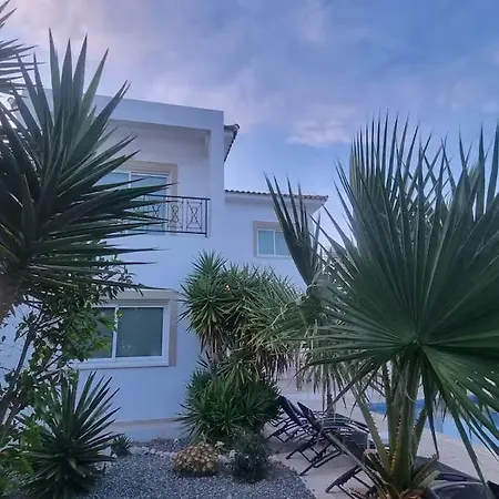 Harjo Villa 3Bdr Aju * 圣纳帕